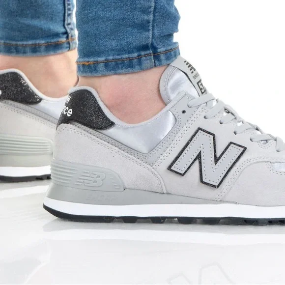 New Balance Women's 974 - Picture 1 of 6